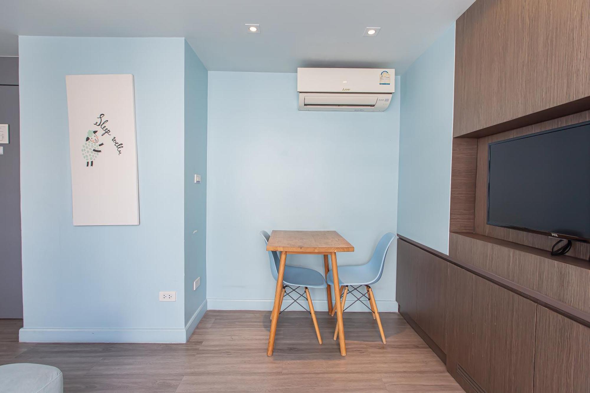 Simply Sleep Hostel Bangkok Exterior photo