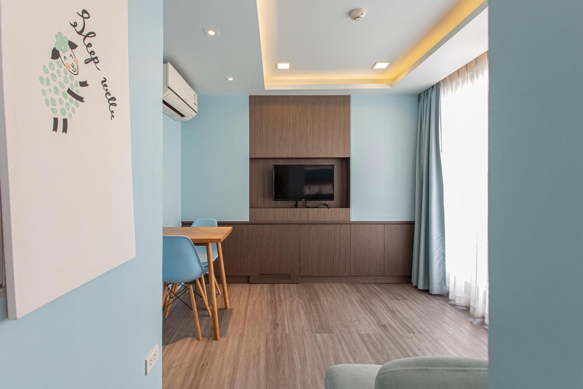 Simply Sleep Hostel Bangkok Exterior photo