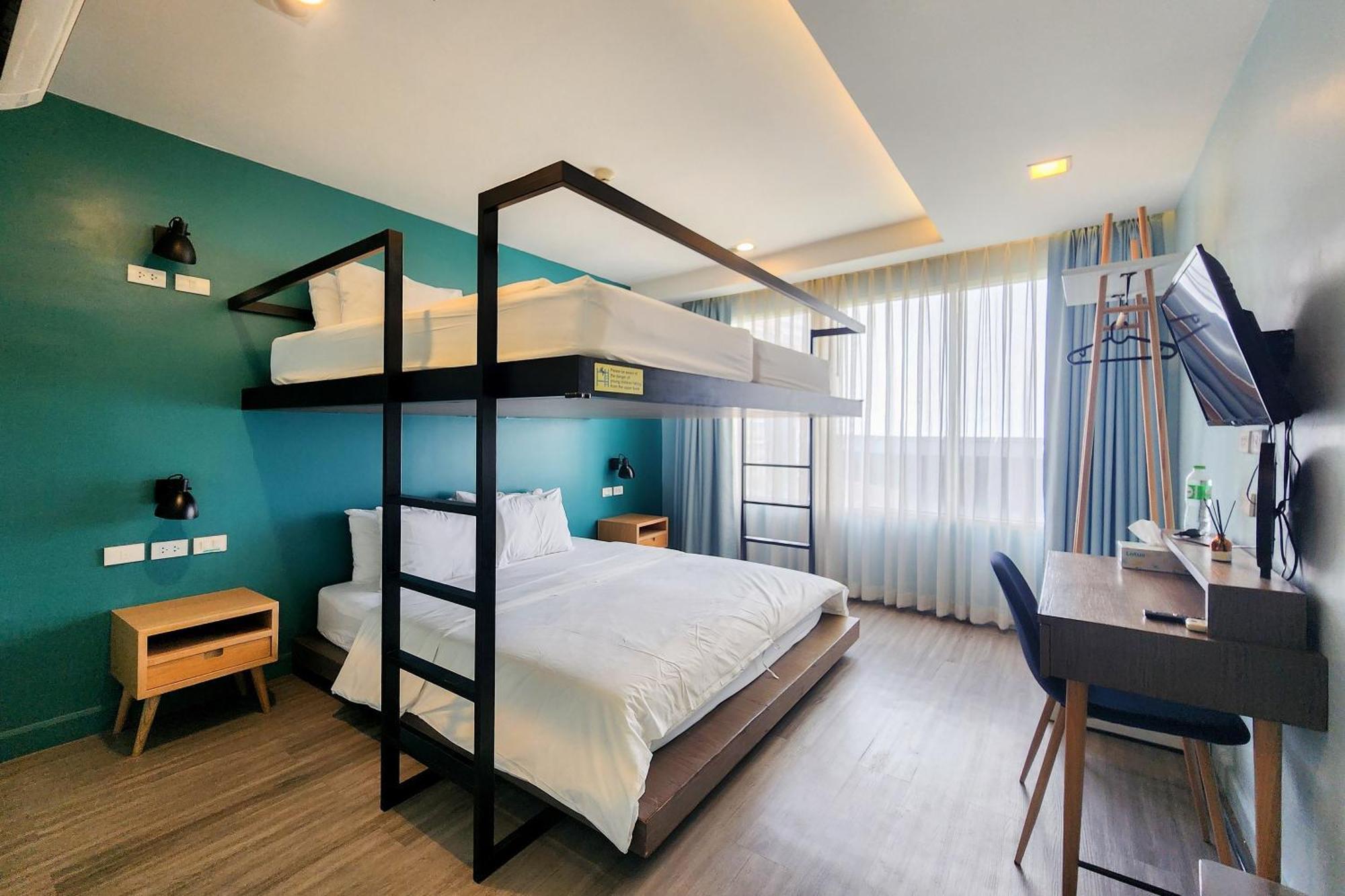 Simply Sleep Hostel Bangkok Exterior photo