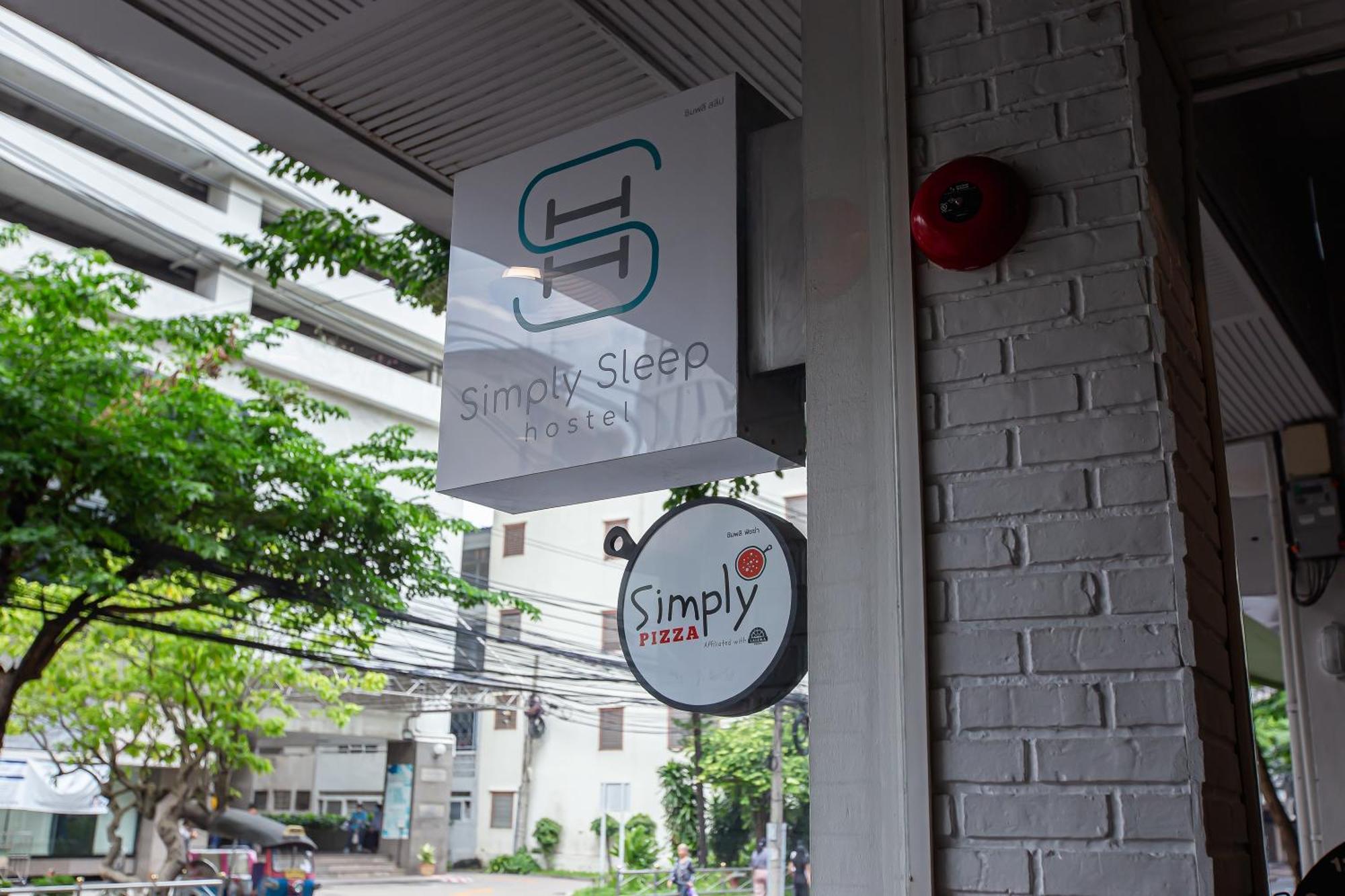Simply Sleep Hostel Bangkok Exterior photo