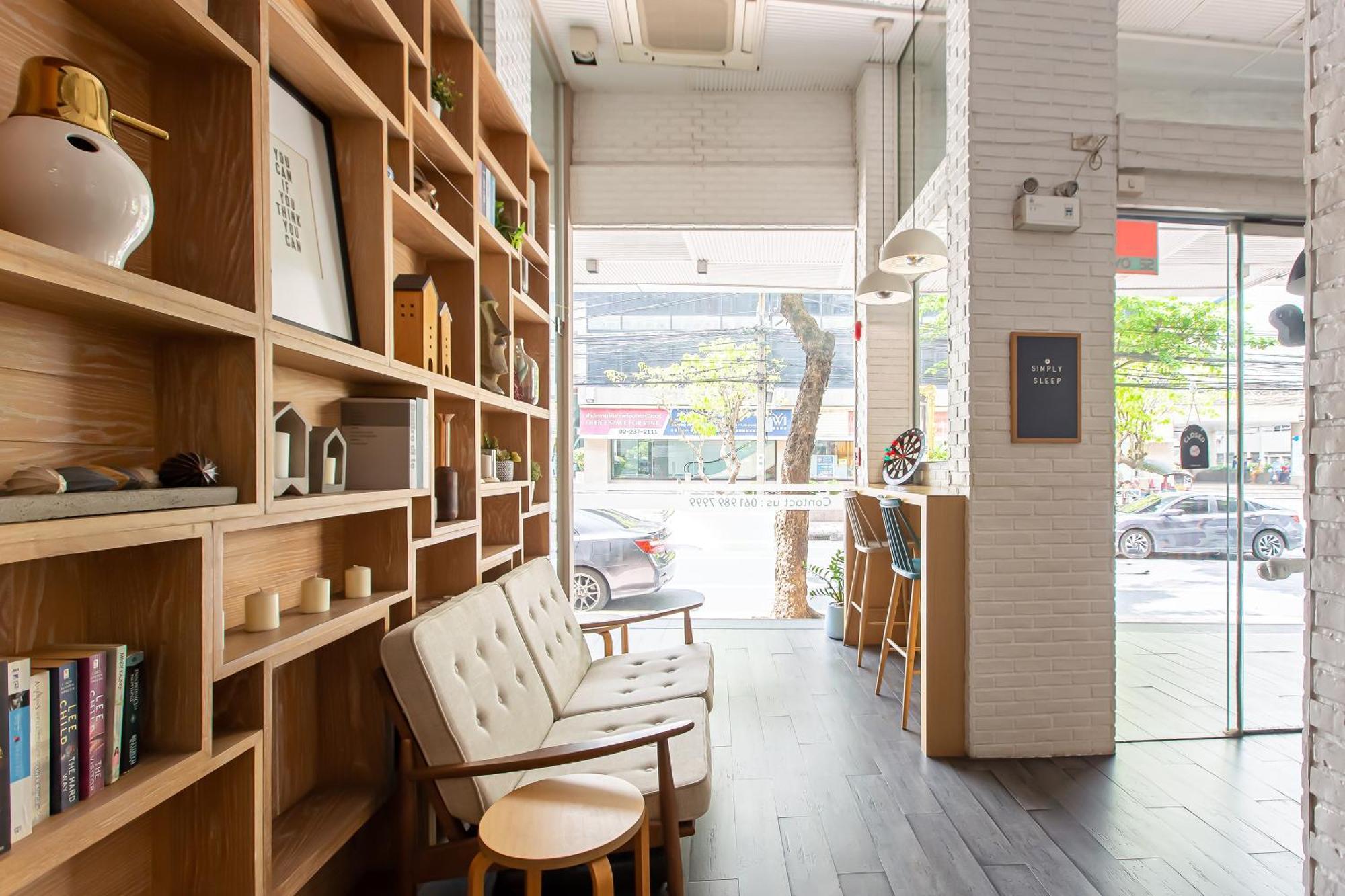 Simply Sleep Hostel Bangkok Exterior photo